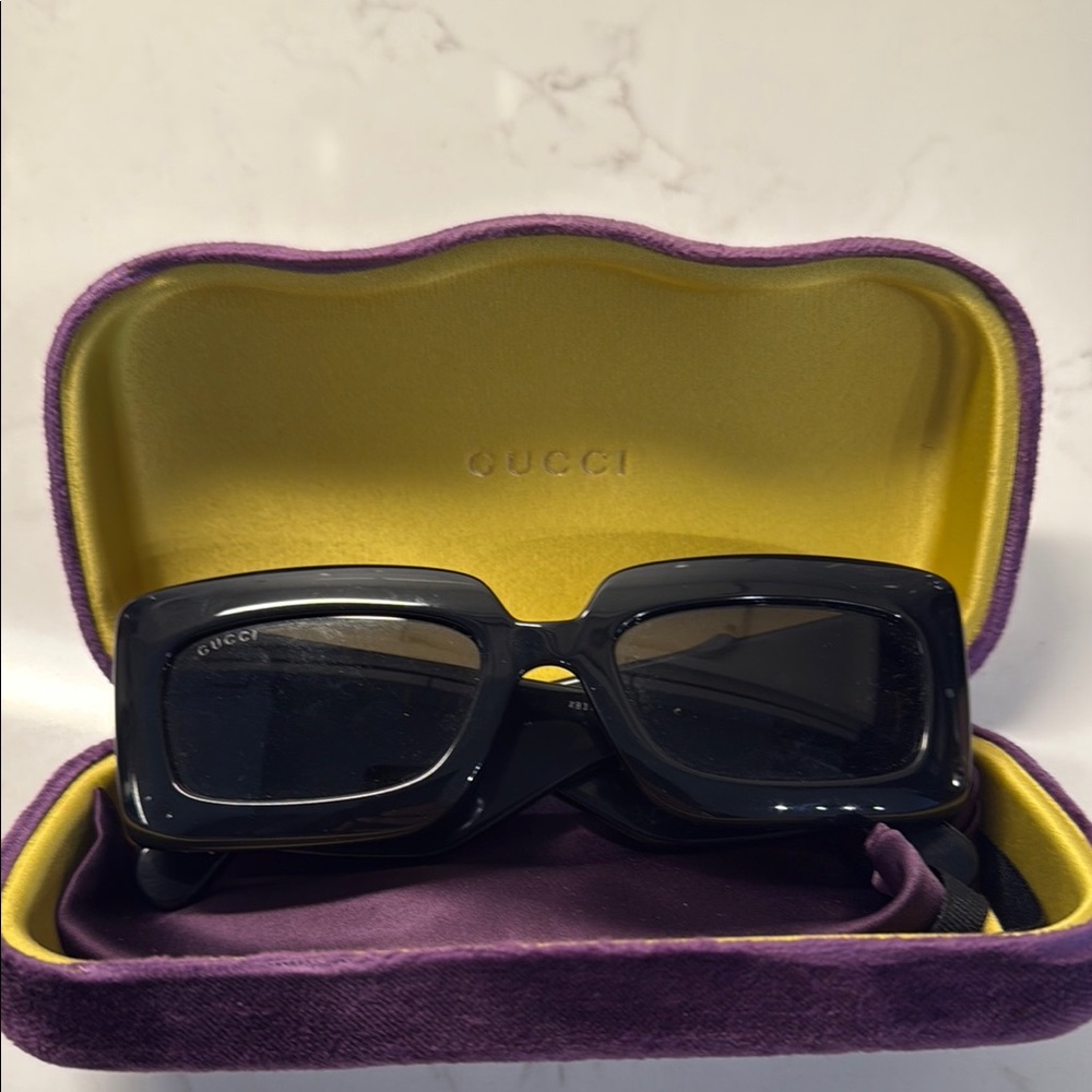 Gucci Black Rectangular Sunglasses